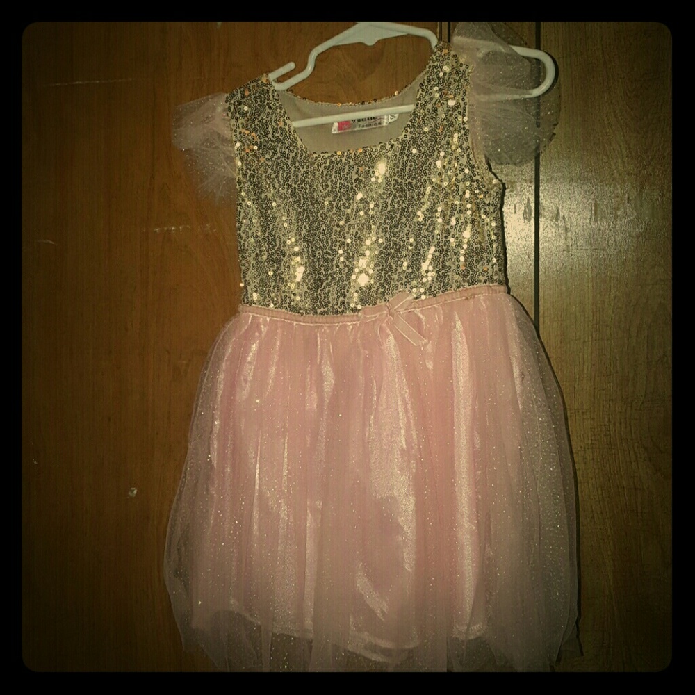 Vogue fashion girls dress